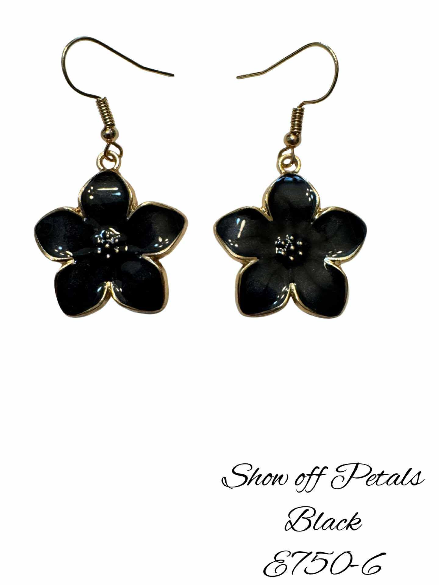 E750-6 Show Off Petals Black